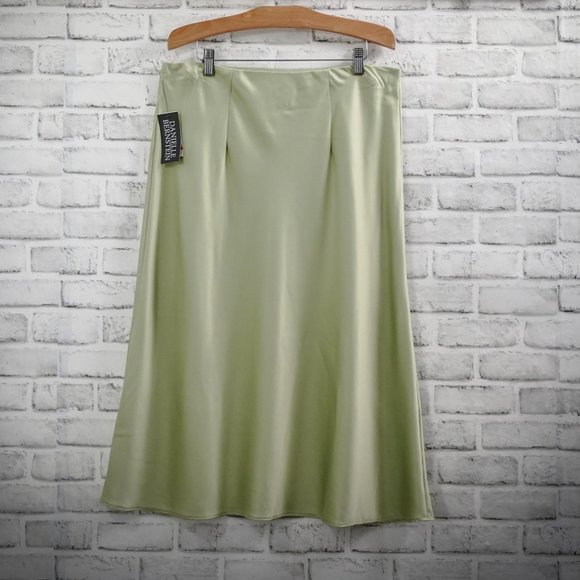 Danielle Bernstein Slip Skirt, Medium - Picture 2 of 4
